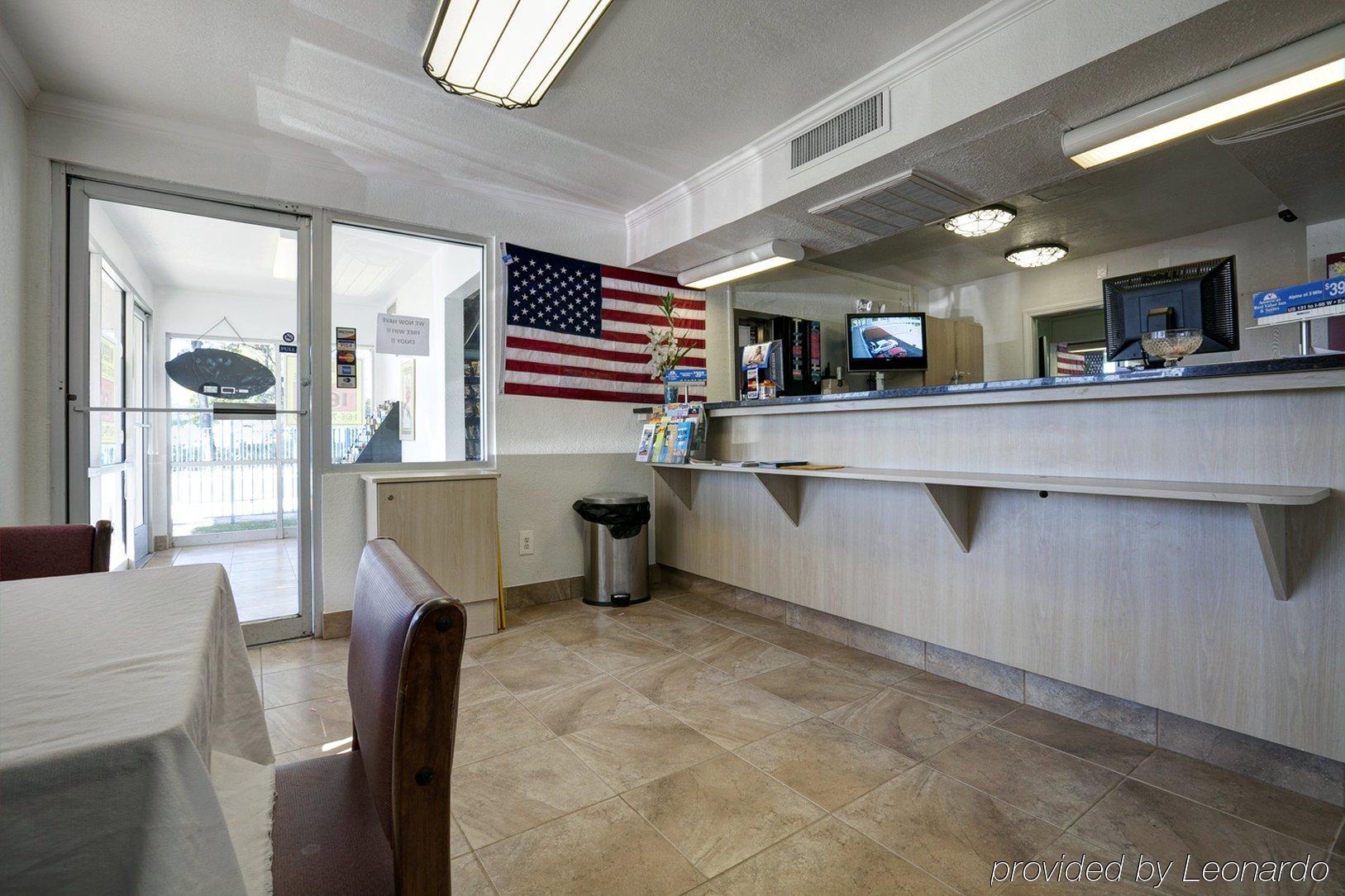 Travelodge By Wyndham Grand Rapids North Walker Dalaman gambar