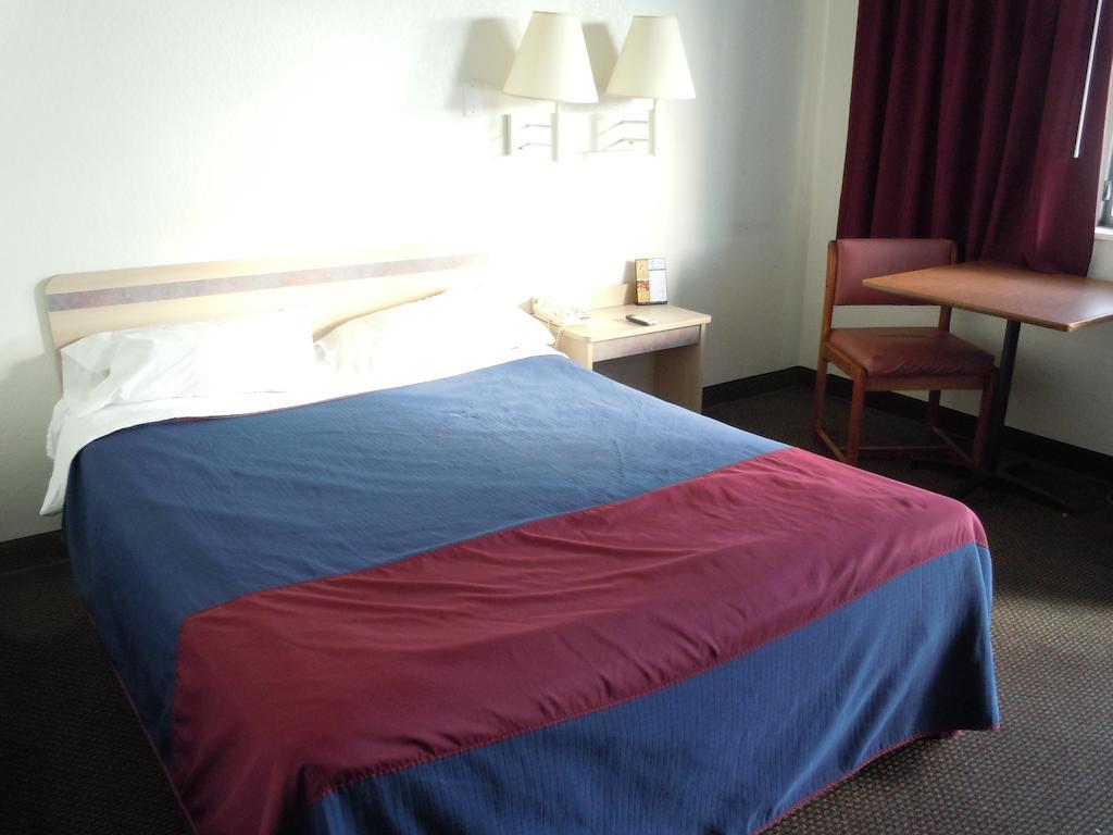 Travelodge By Wyndham Grand Rapids North Walker Luaran gambar