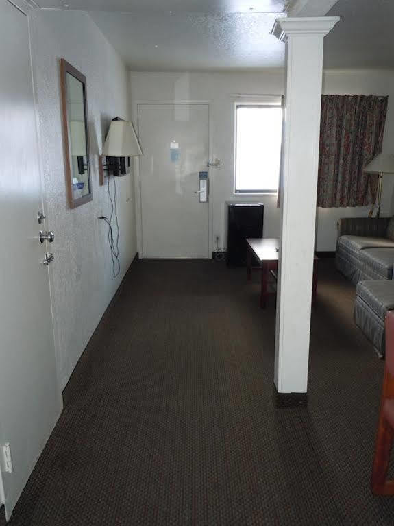 Travelodge By Wyndham Grand Rapids North Walker Luaran gambar